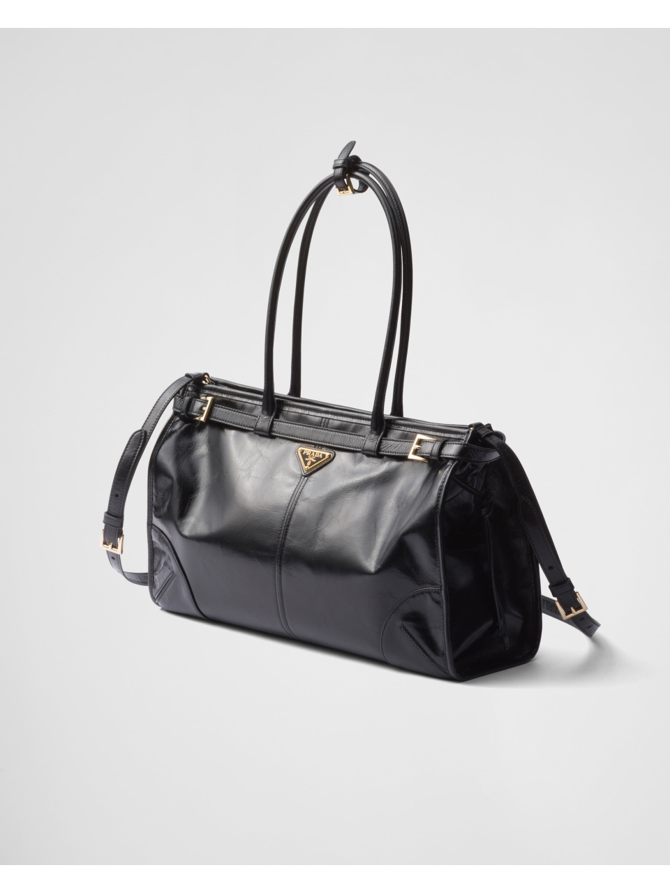 Большая кожаная сумка Prada